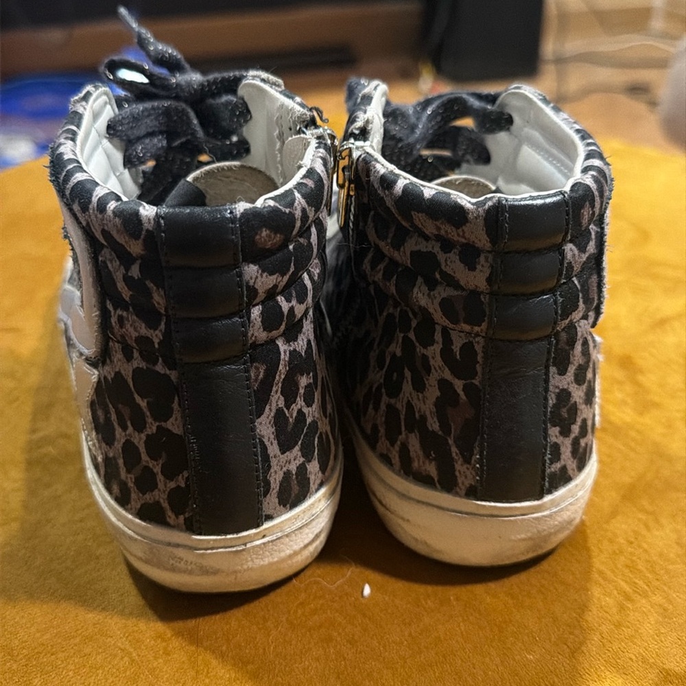 Golden Goose Sneakers